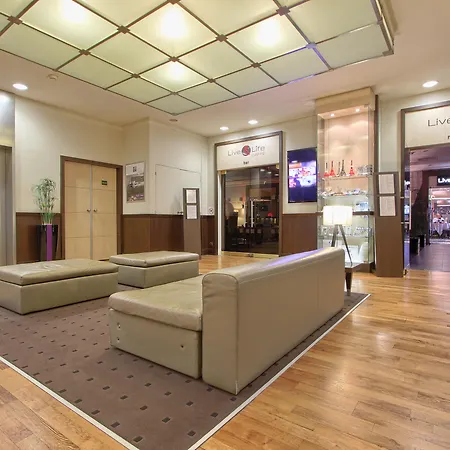 Mercure Paris 4*