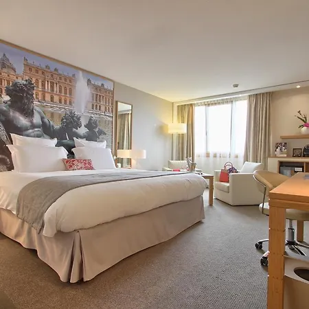 Mercure Paris 4*