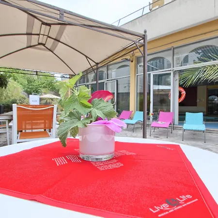 Mercure Paris 4*