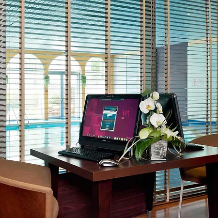 Mercure Paris 4*