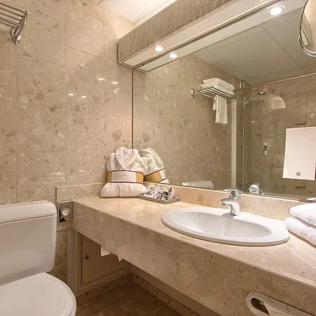 Mercure Paris Hotel 4*